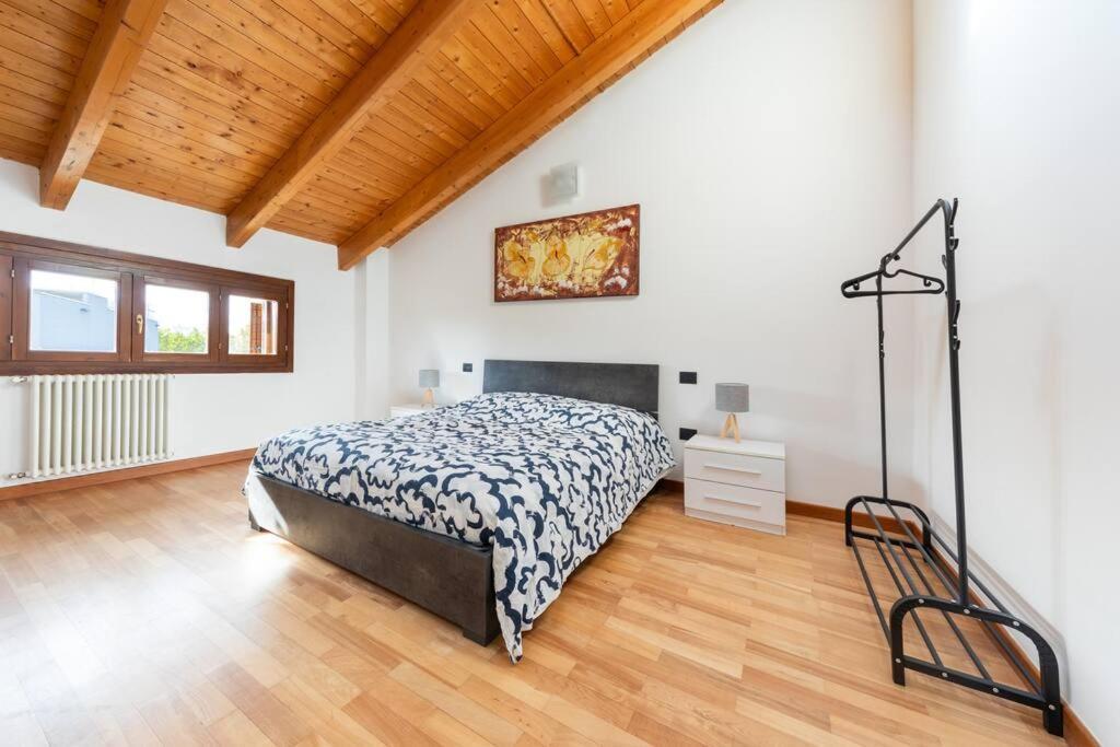 Appartamento Unico A Bologna Con 3 Camere E Parcheggio Gratuito Extérieur photo